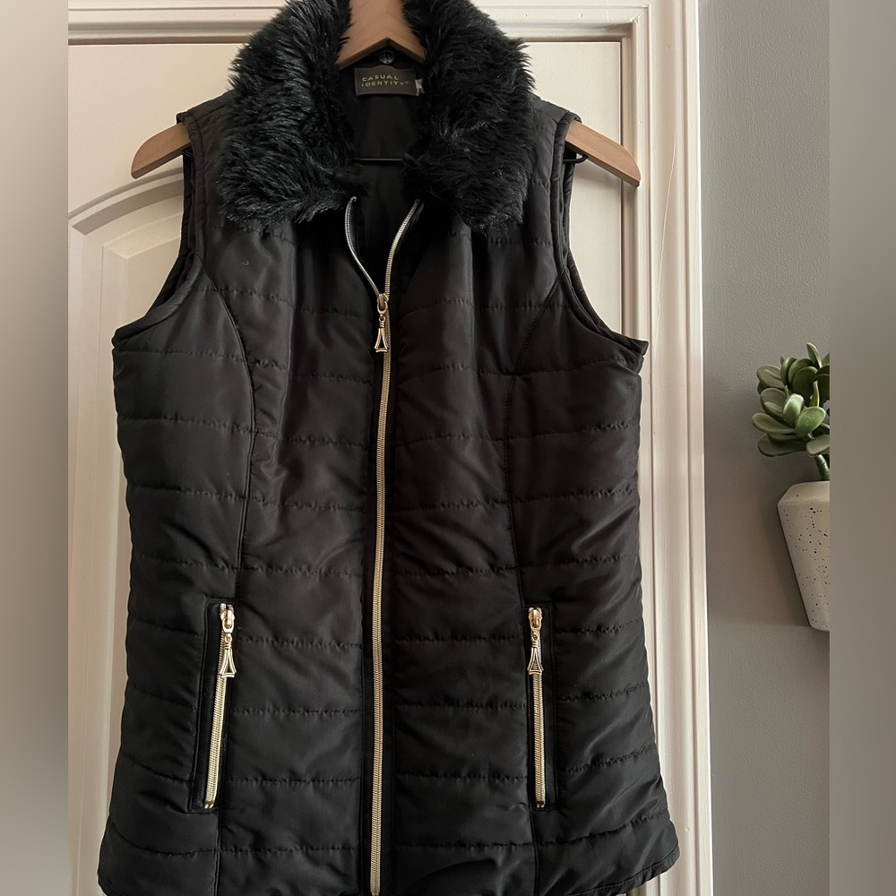 Like new puffer vest